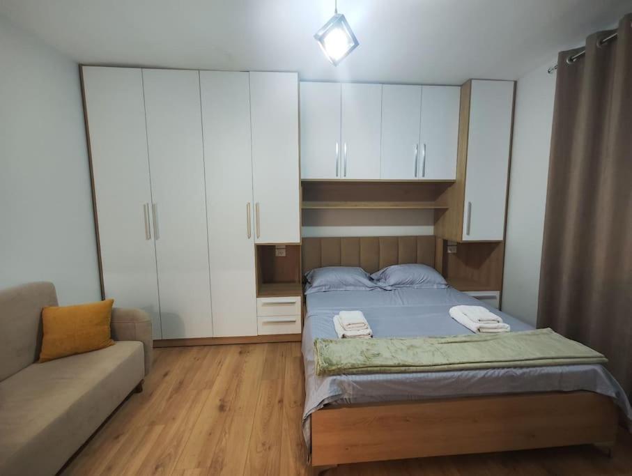 Starlight Downtown Apartment تيرانا المظهر الخارجي الصورة