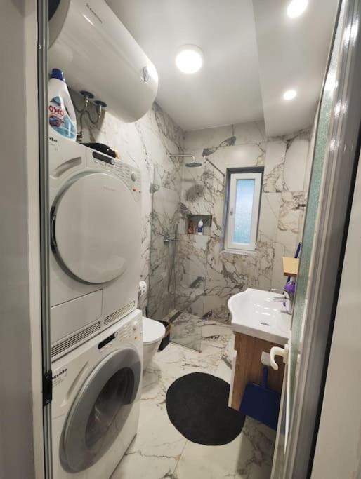 Starlight Downtown Apartment تيرانا المظهر الخارجي الصورة