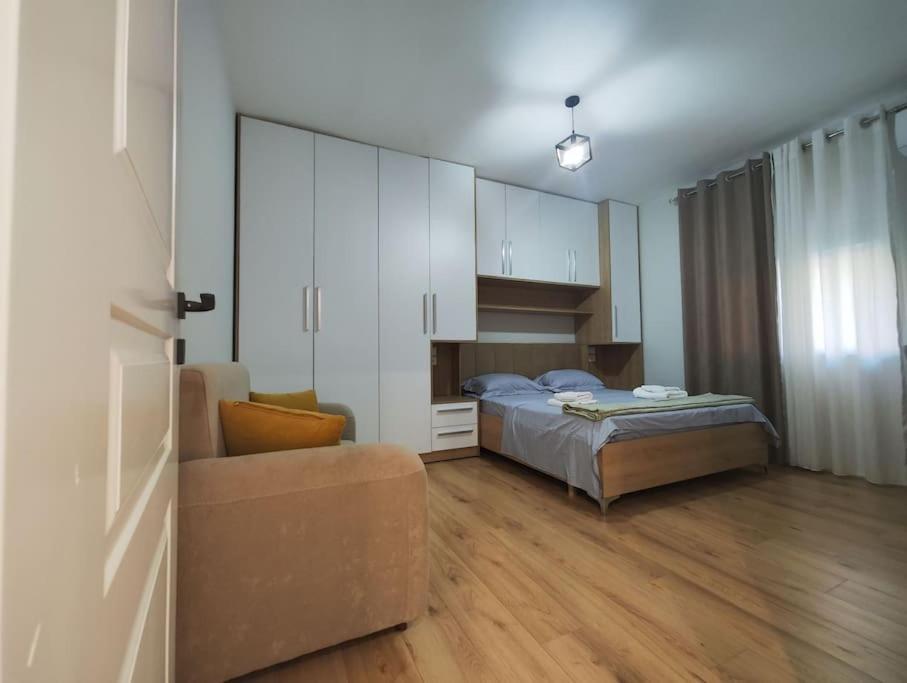 Starlight Downtown Apartment تيرانا المظهر الخارجي الصورة