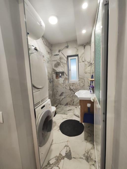 Starlight Downtown Apartment تيرانا المظهر الخارجي الصورة