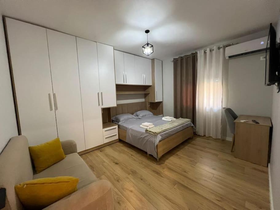 Starlight Downtown Apartment تيرانا المظهر الخارجي الصورة